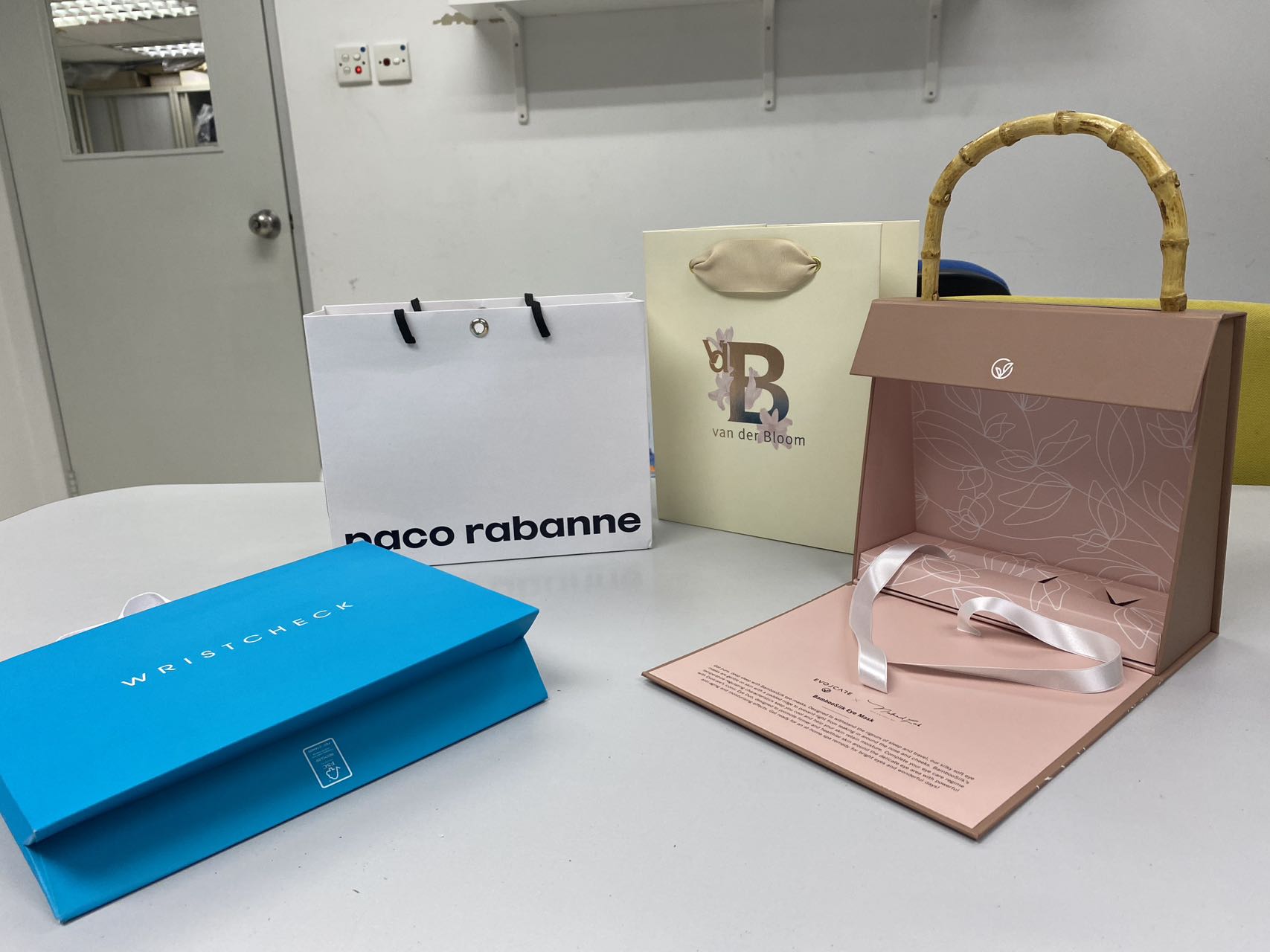 PAPER BAGとPAPER ３個 PAPER BAGとPAPER 3個 PAPER BAGとPAPER 3個