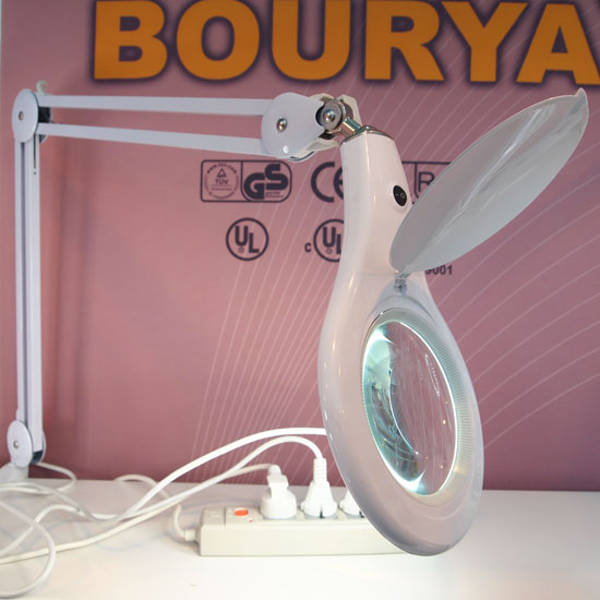 bourya magnifying lamp