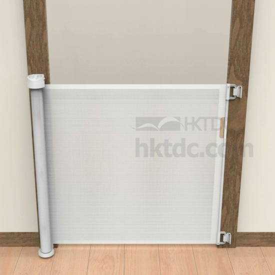 retractable child safety gate