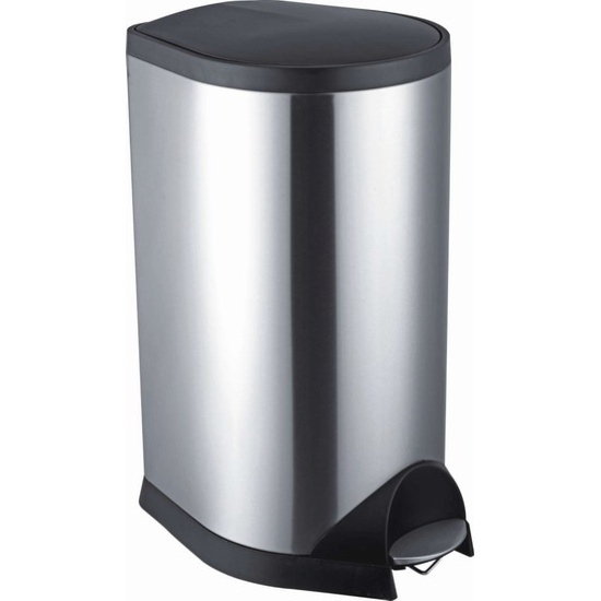 trash bin with pedal