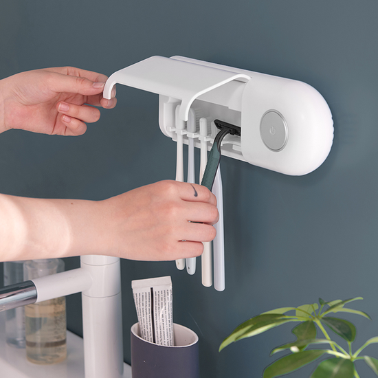 Rechargeable Buildin Fan Ultraviolet Sanitizer Toothbrush disinfection