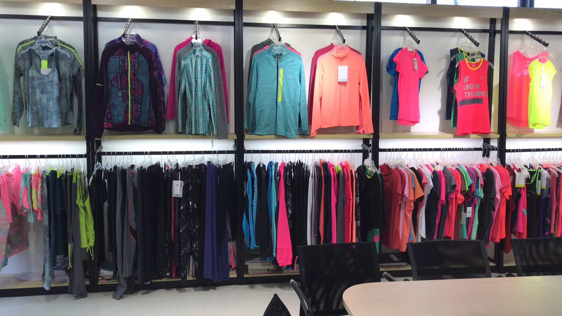 Quanzhou Double Lion Fashion Co.,Ltd